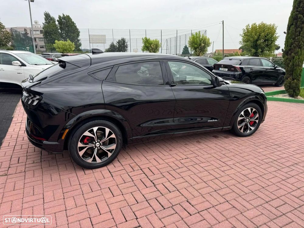 Ford Mustang Mach-E AWD PREMIUM - 17