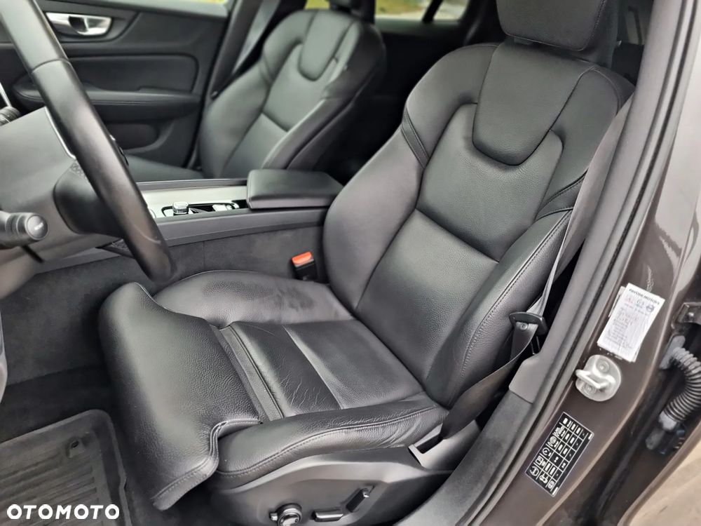 Volvo V60 Cross Country B4 D AWD Geartronic Pro - 20