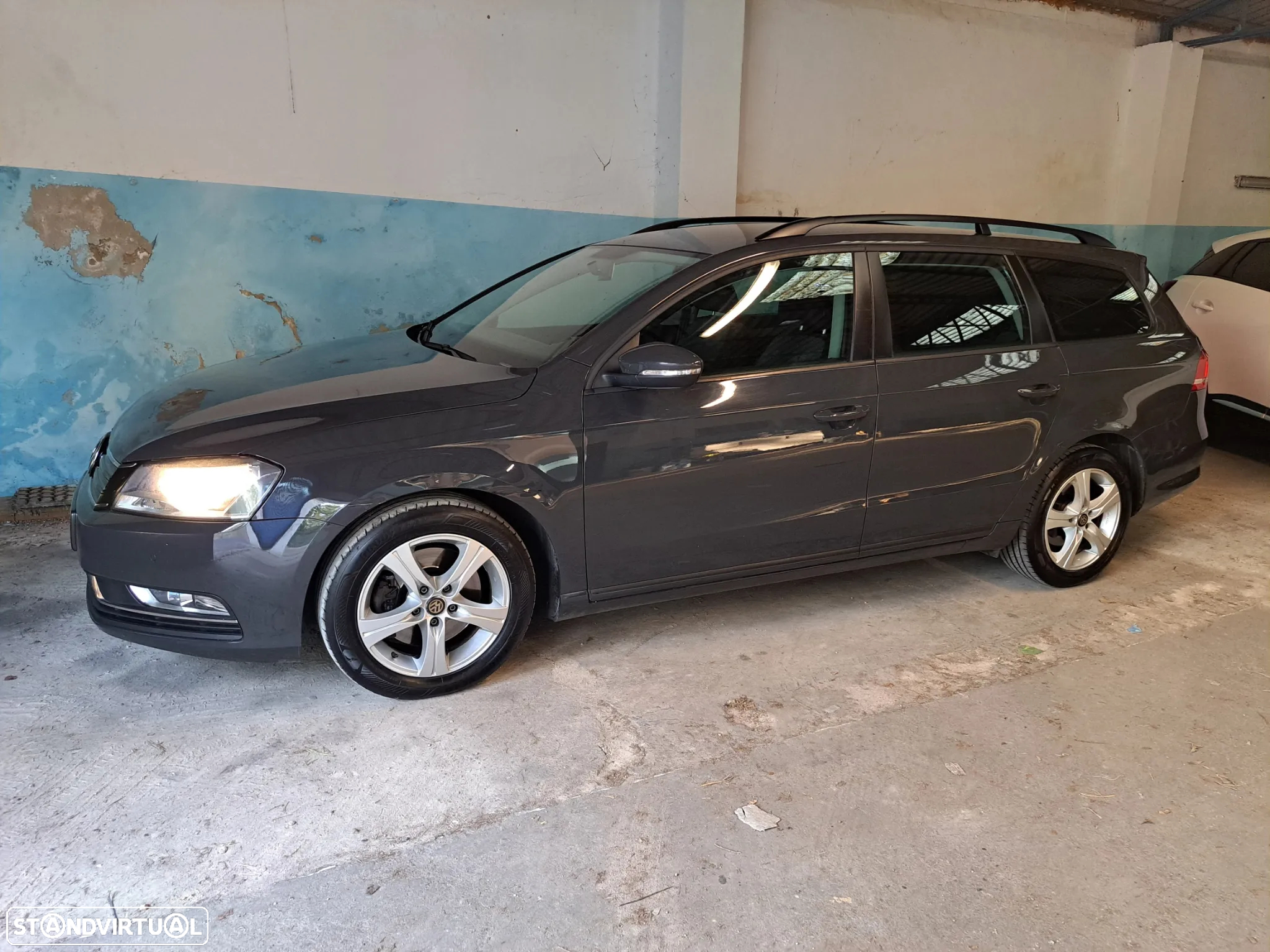 VW Passat Variant 1.6 TDI BlueMotion - 33