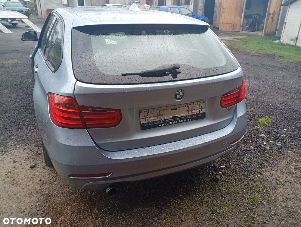 BMW Seria 3 320i Sport Line - 3