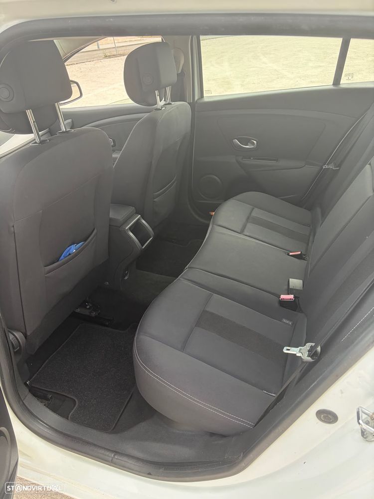 Renault Mégane Sport Tourer 1.5 dCi Dynamique - 6