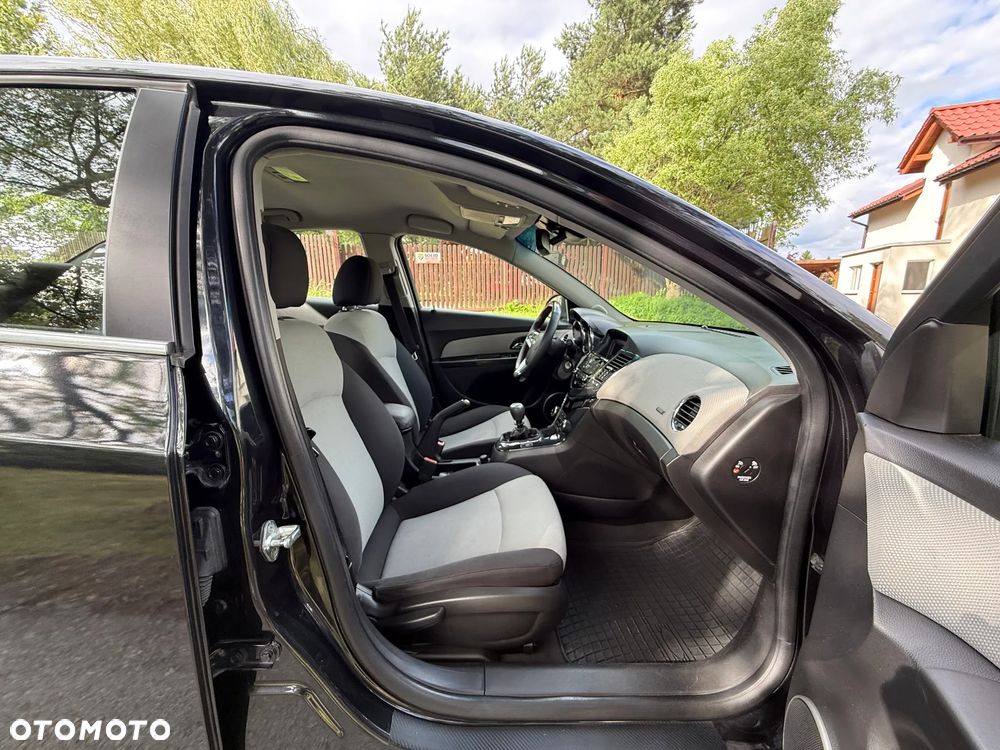Chevrolet Cruze 2.0 VDCi LS+ - 24