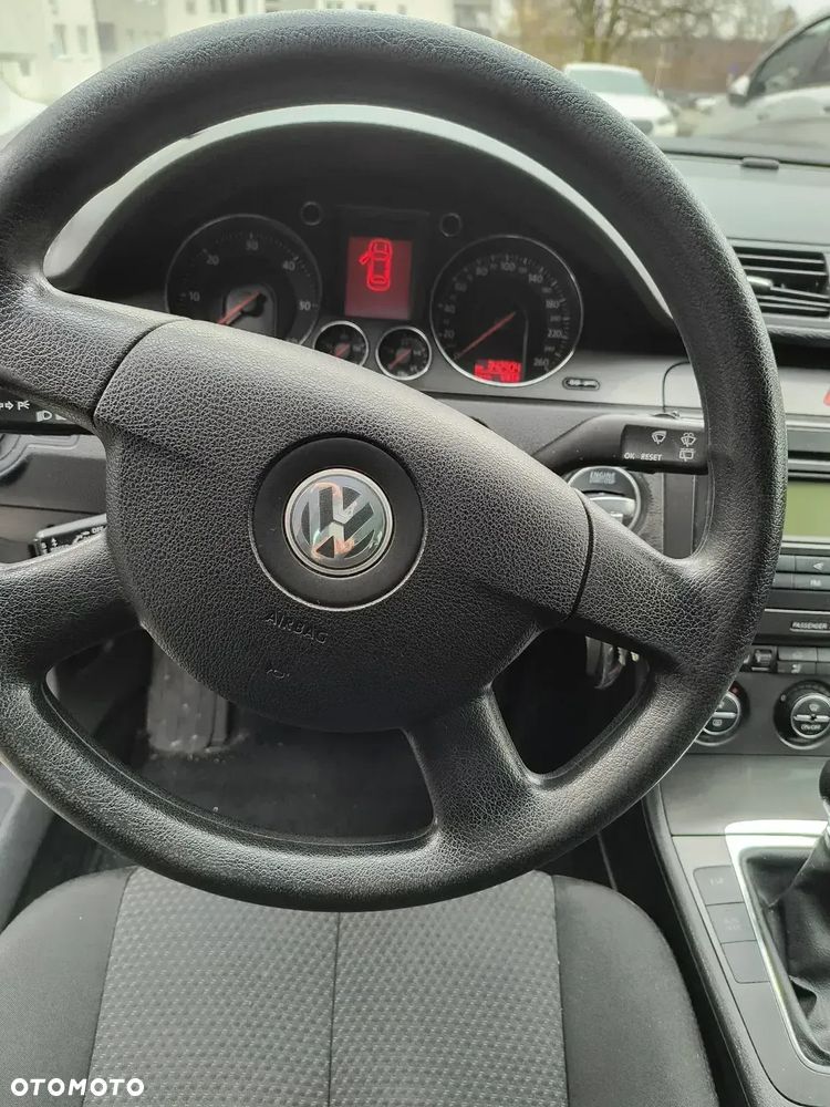 Volkswagen Passat 1.9 TDI DPF Comfortline - 13