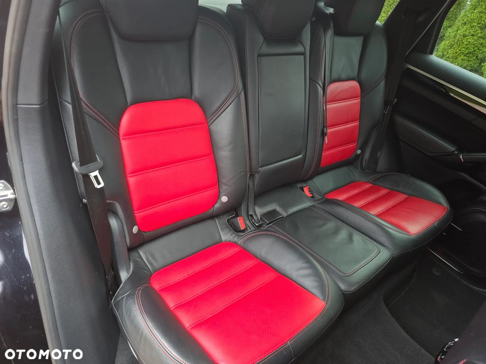 Porsche Cayenne S Diesel Platinum Edition - 22