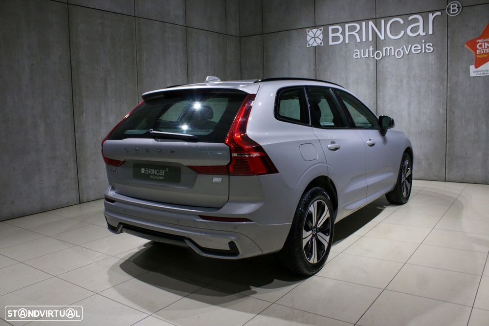 Volvo XC 60 2.0 T6 PHEV Plus Dark AWD — fotografia 38