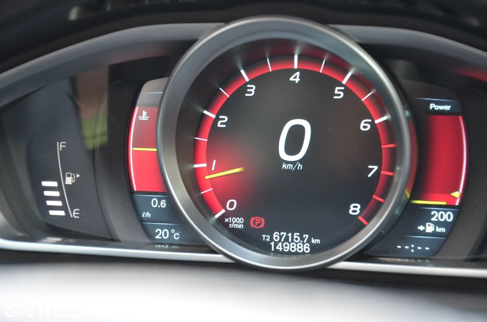 Volvo V40 Cross Country T4 Momentum - 31