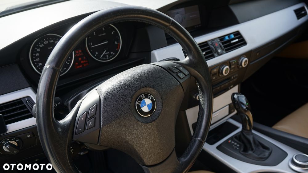 BMW Seria 5 520d - 22