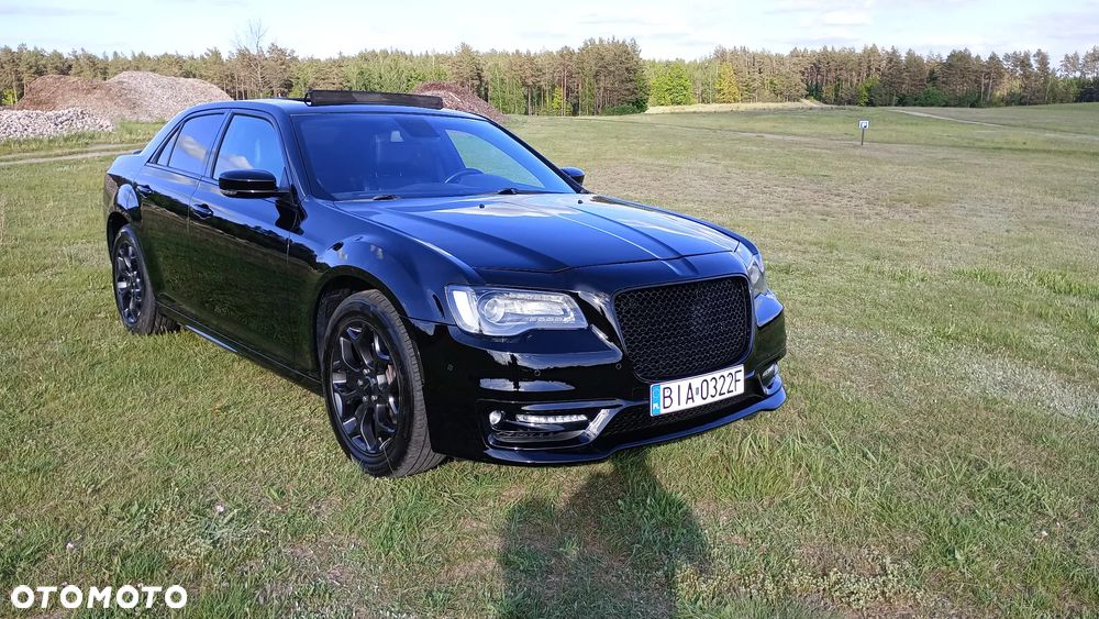 Chrysler 300s - 16