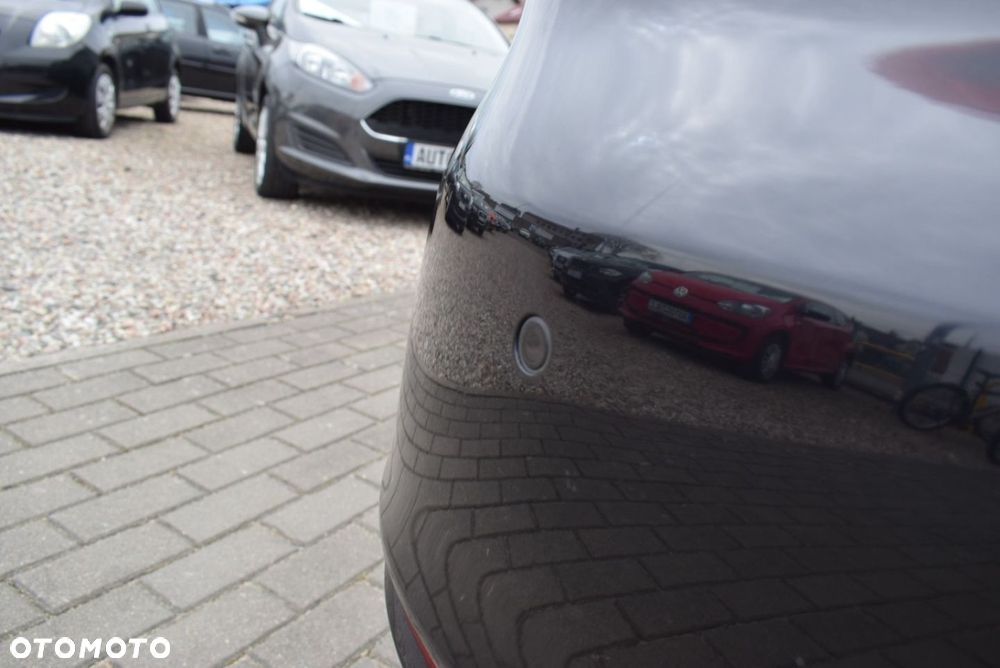 Volkswagen Golf - 10