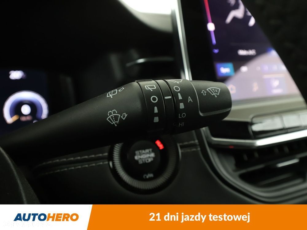 Jeep Compass - 32