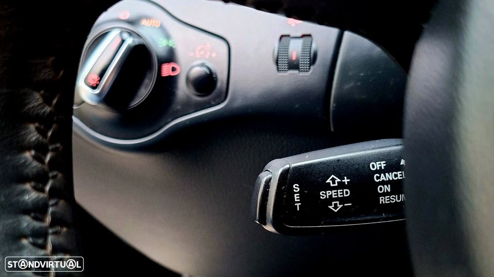 Audi A4 Avant 2.0 TDI e DPF S line Sport Pack - 24