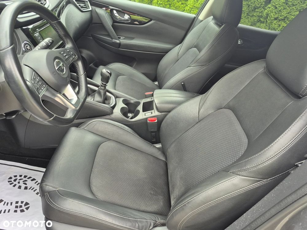 Nissan Qashqai 1.3 DIG-T SHIRO - 20