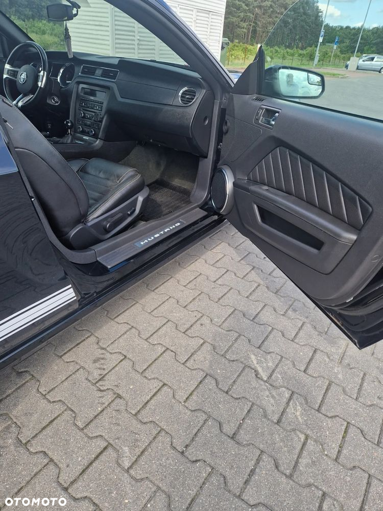 Ford Mustang 5.0 Ti-VCT V8 Black Shadow Edition - 26