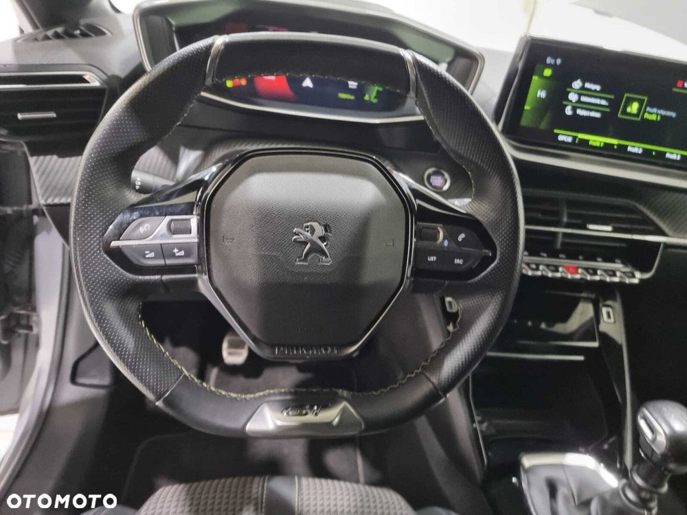 Peugeot 208 - 26