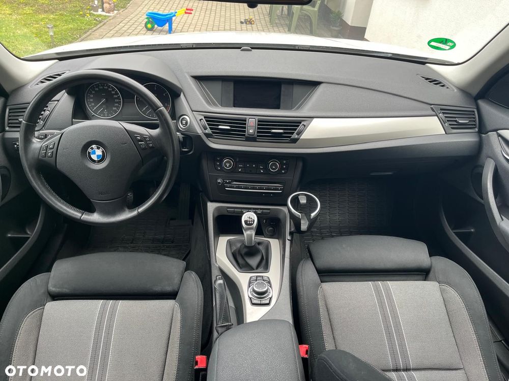 BMW X1 xDrive18d xLine - 4