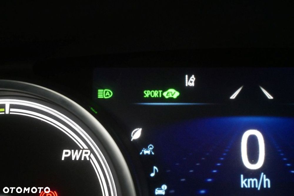 Toyota Camry 2.5 Hybrid Comfort CVT - 22