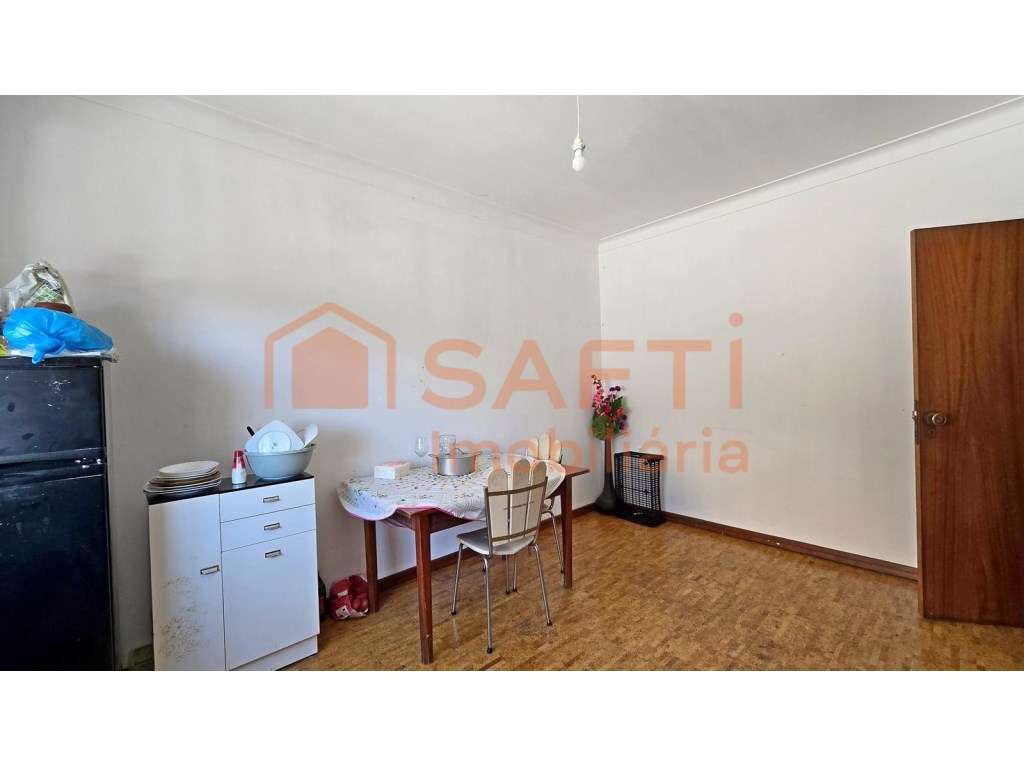 Moradia T5 - Grande imagem: 2/21