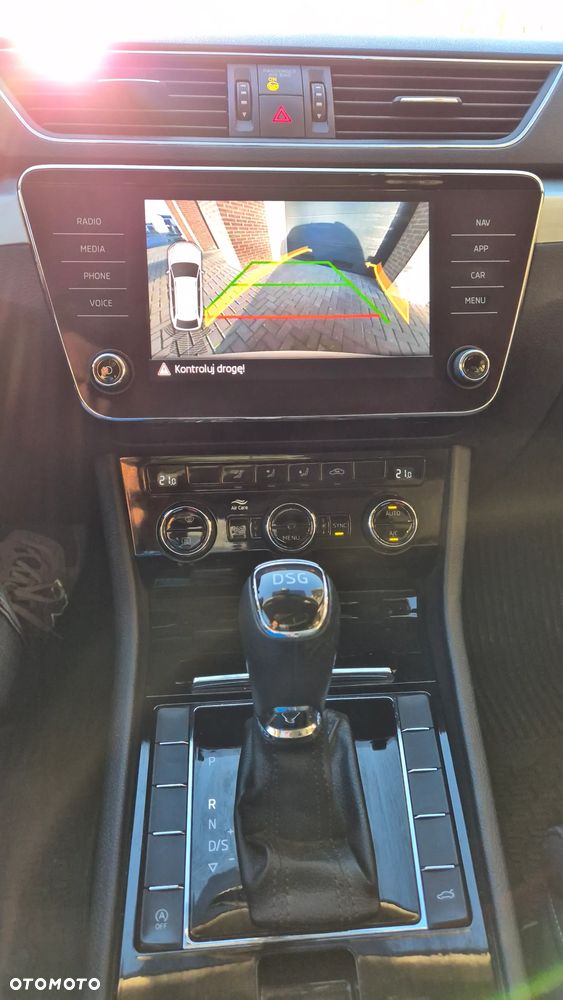Skoda Superb 1.8 TSI Ambition DSG - 14