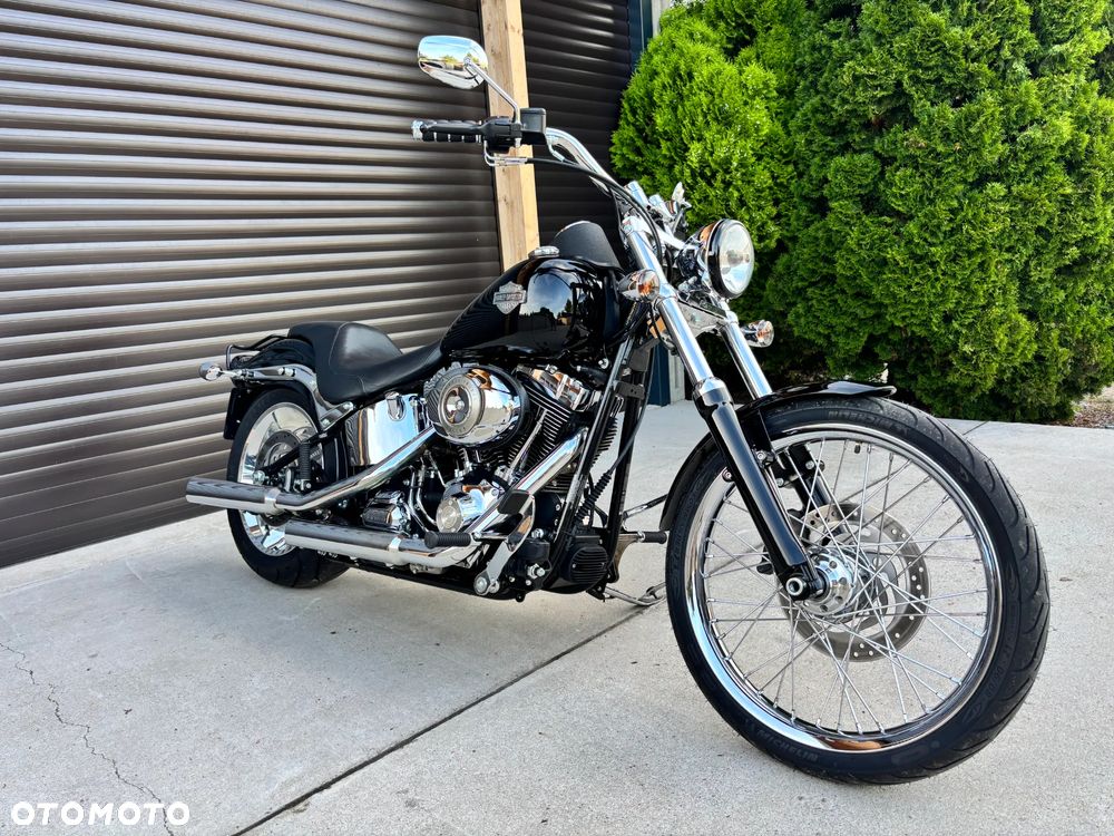 Harley-Davidson Softail Custom - 19