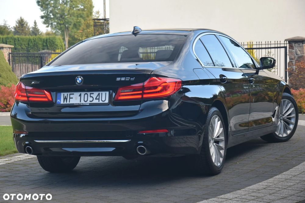 BMW Seria 5 520d xDrive Luxury Line - 4