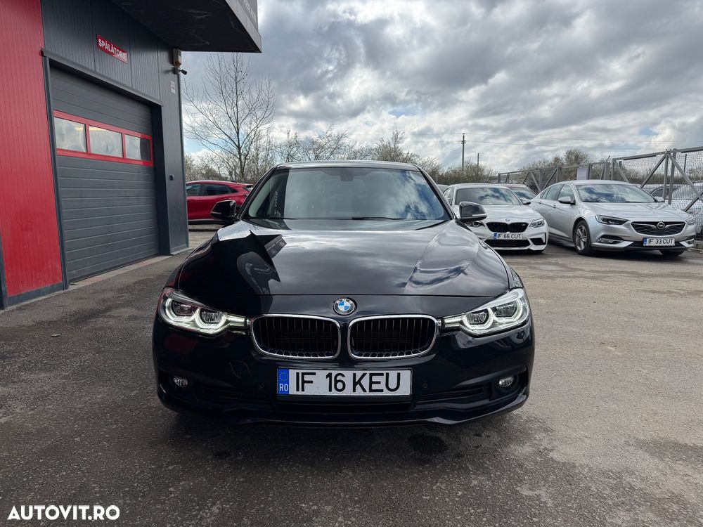 BMW Seria 3 318i Sport Line - 2