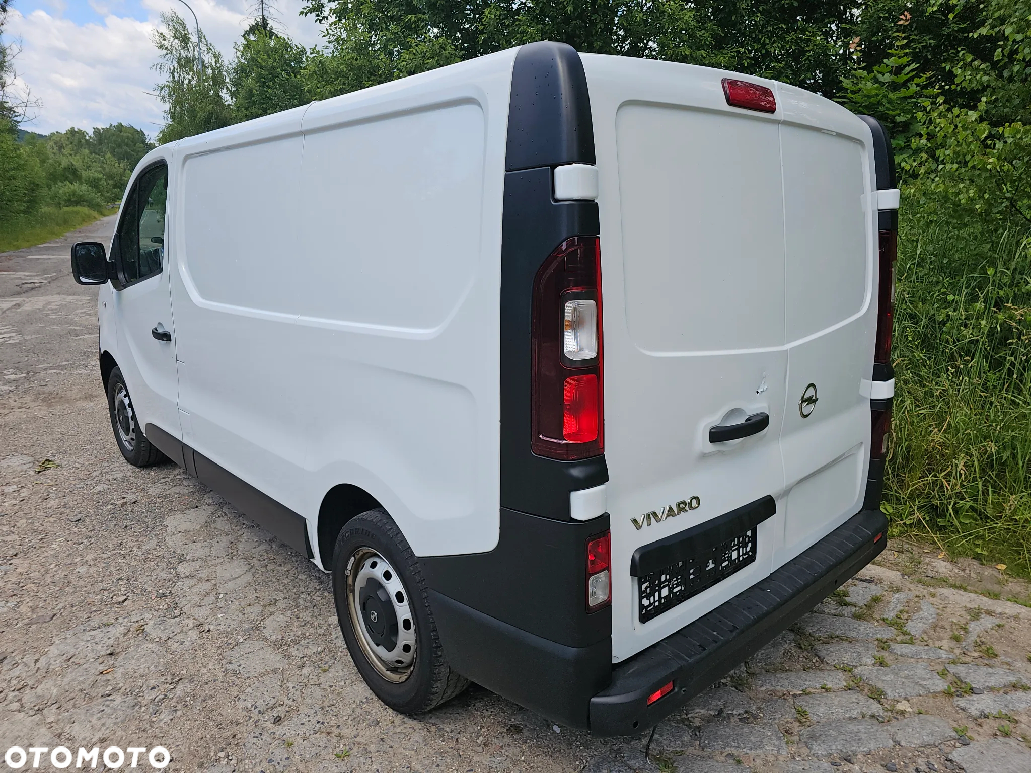 Opel Vivaro - 8