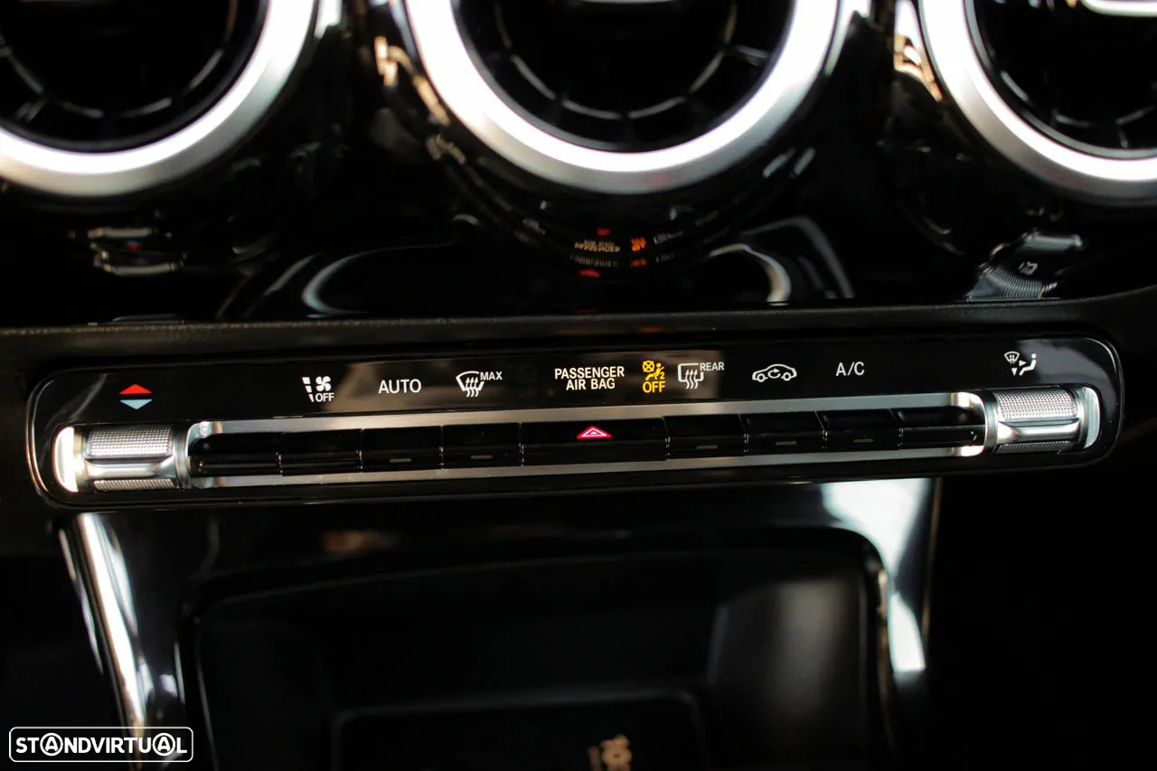 Mercedes-Benz CLA 200 Shooting Brake AMG Line - 17