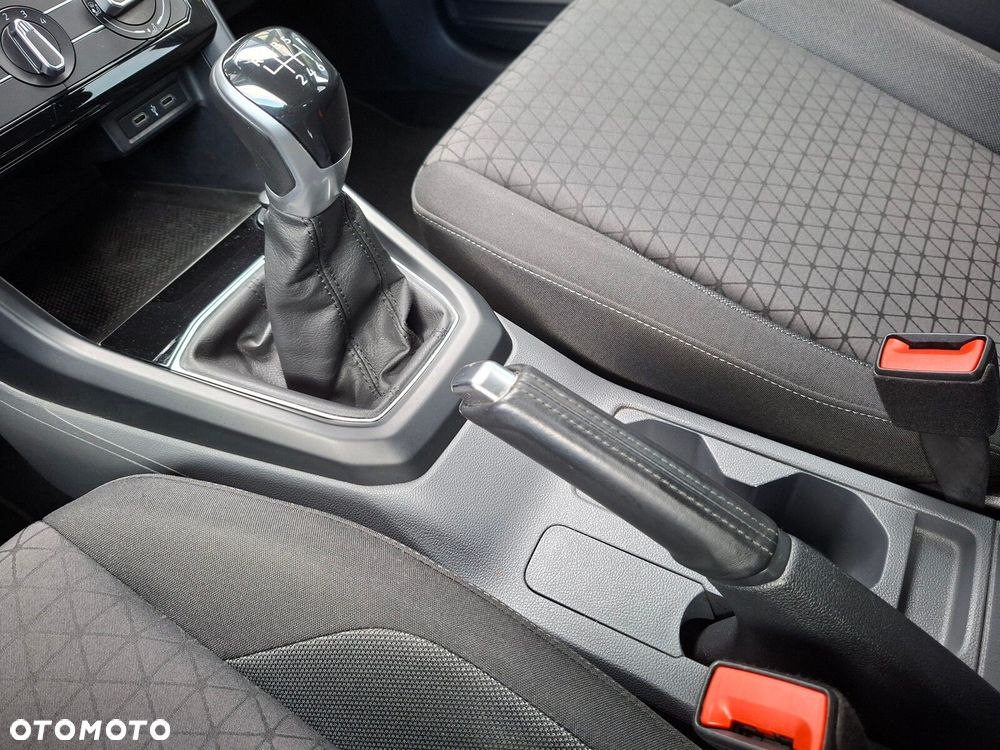 Volkswagen T-Cross - 18