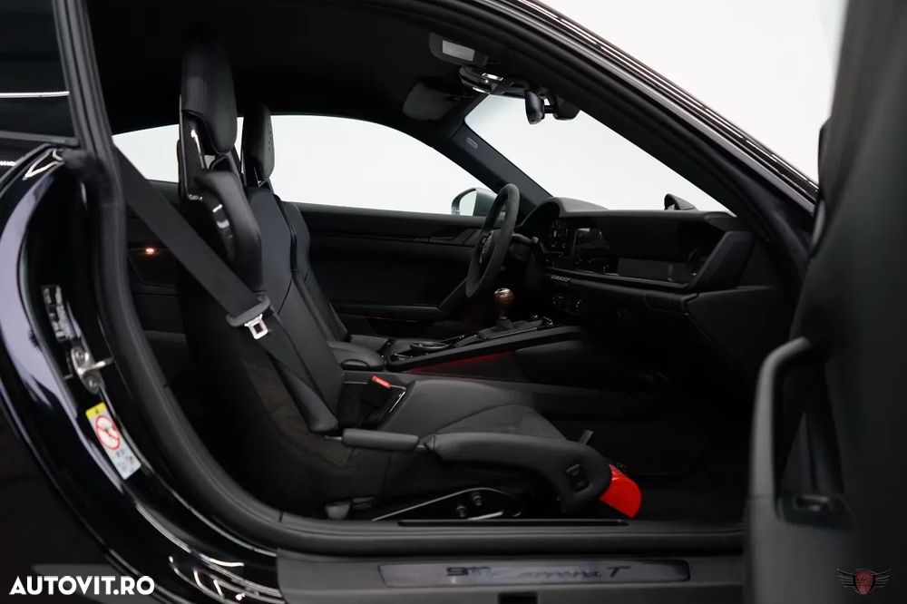 Porsche 911 Carrera T - 12