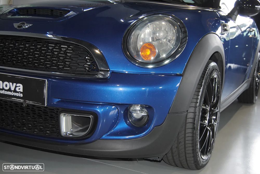 MINI 3 Portas One D - 10