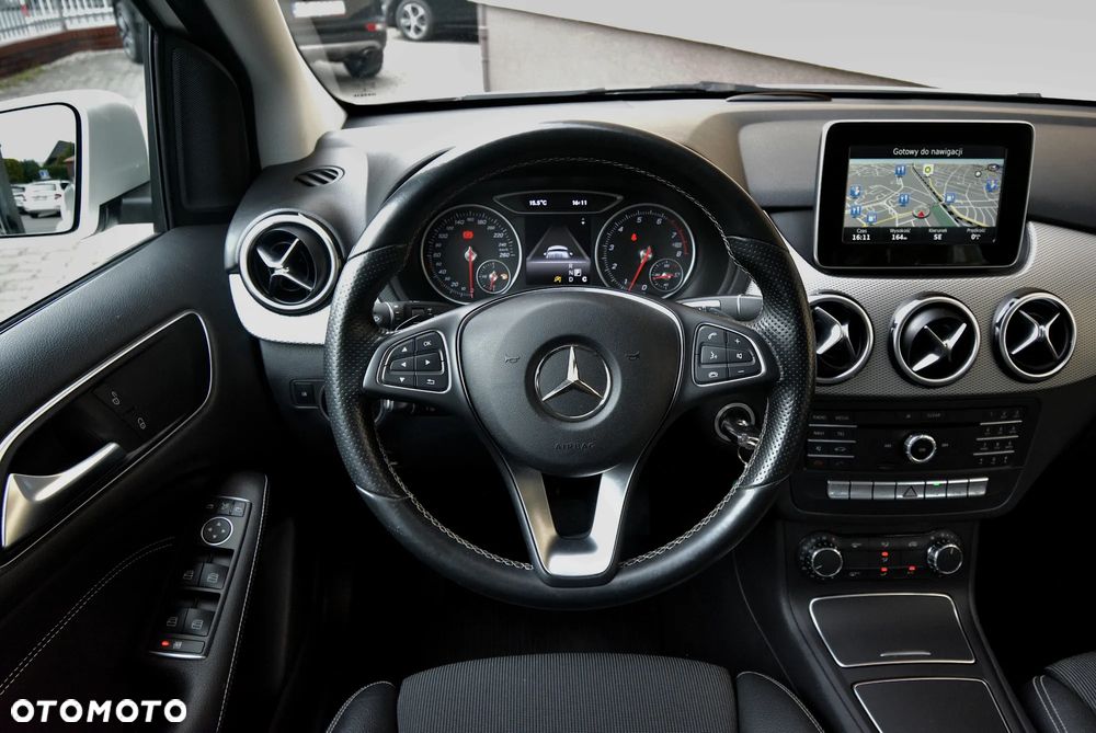 Mercedes-Benz Klasa B 200 7G-DCT Urban - 16