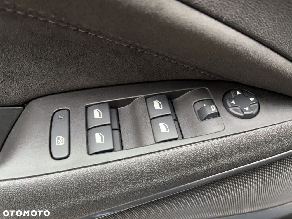 Opel Crossland X - 10