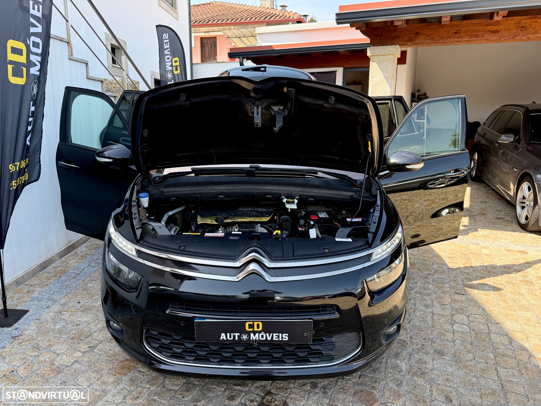 Citroën C4 Grand Picasso e-HDi 115 Intensive - 27
