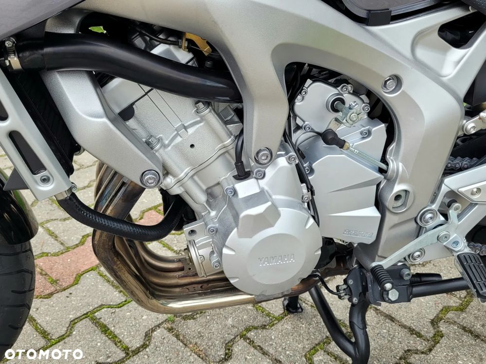 Yamaha FZ6 - 11