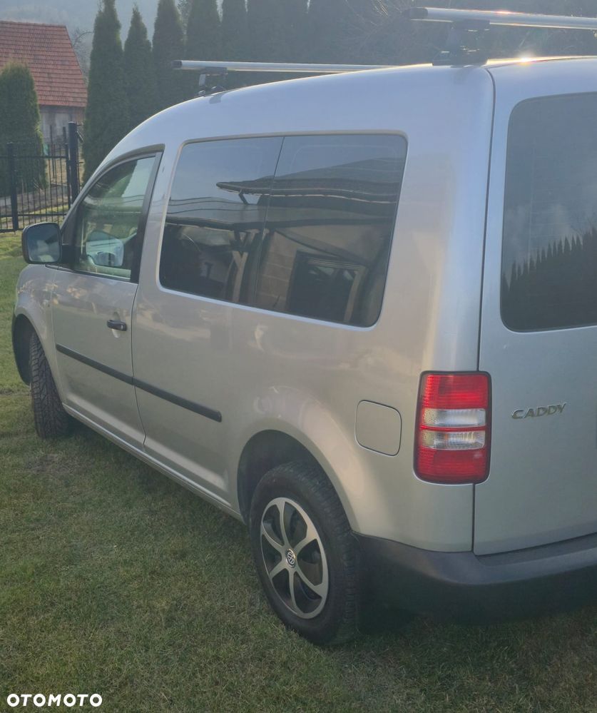 Volkswagen Caddy 1.6 (7-Si.) Trendline - 4