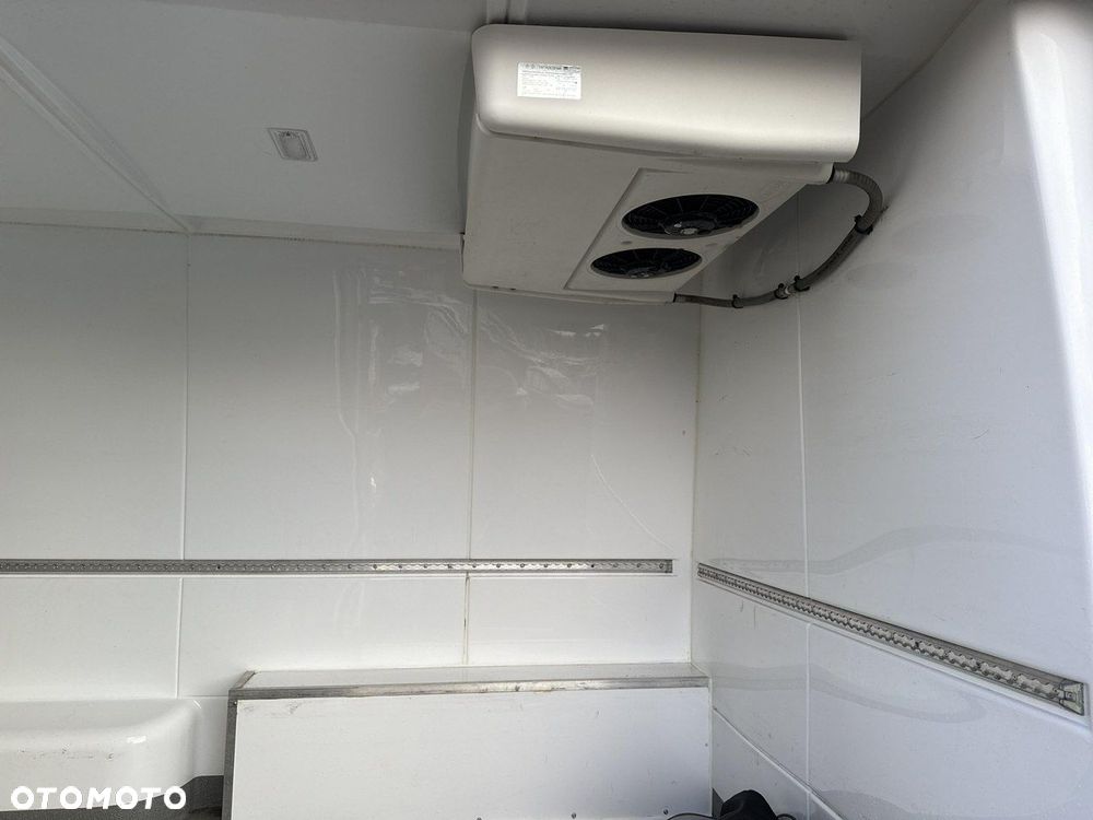 Volkswagen Crafter - 22