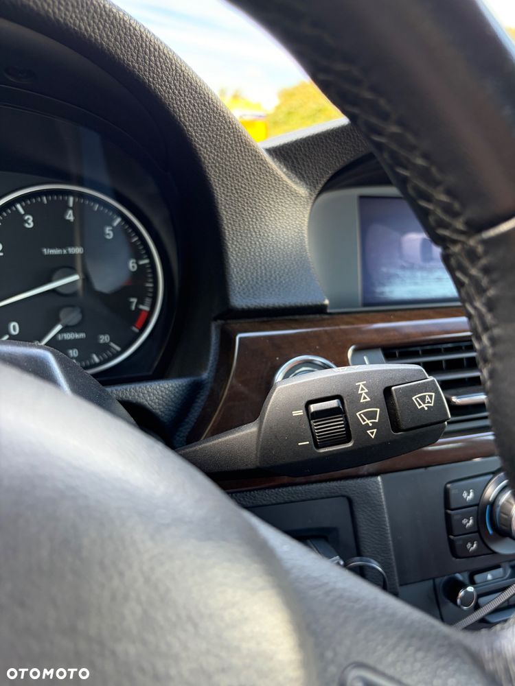 BMW Seria 3 320i Edition Exclusive - 15