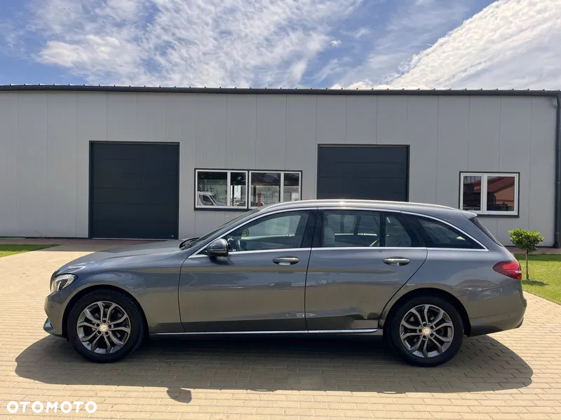 Mercedes-Benz Klasa C 200 T 4Matic 7G-TRONIC Avantgarde - 6