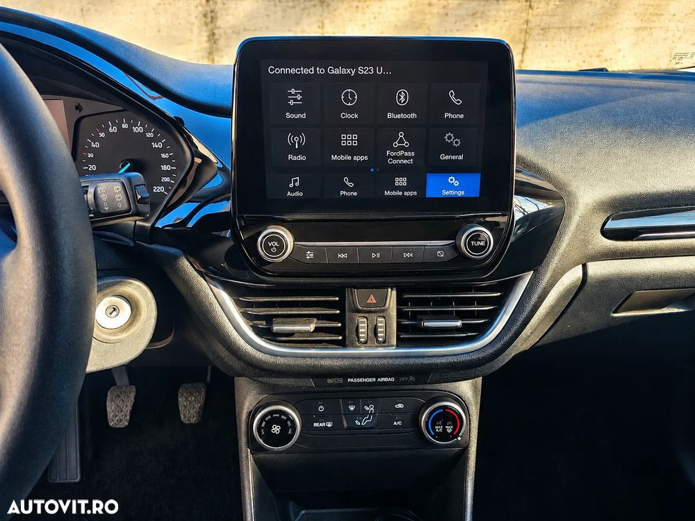 Ford Fiesta 1.1 Trend Connected - 6