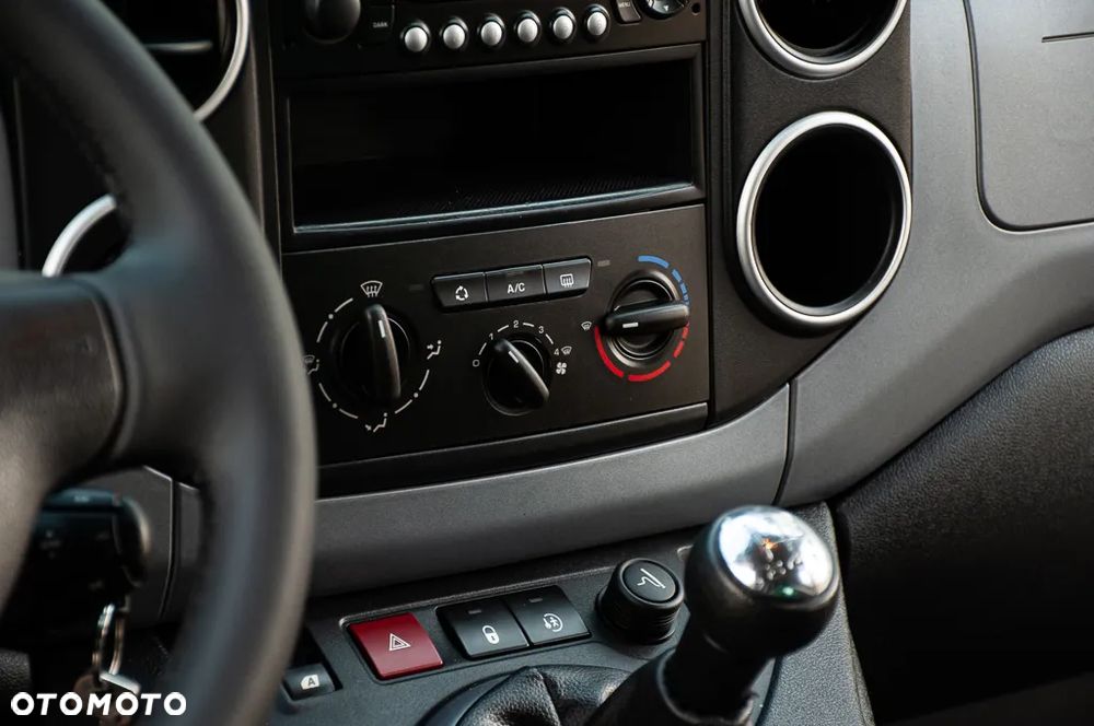 Citroën Berlingo Multispace HDi 115 FAP XTR - 12