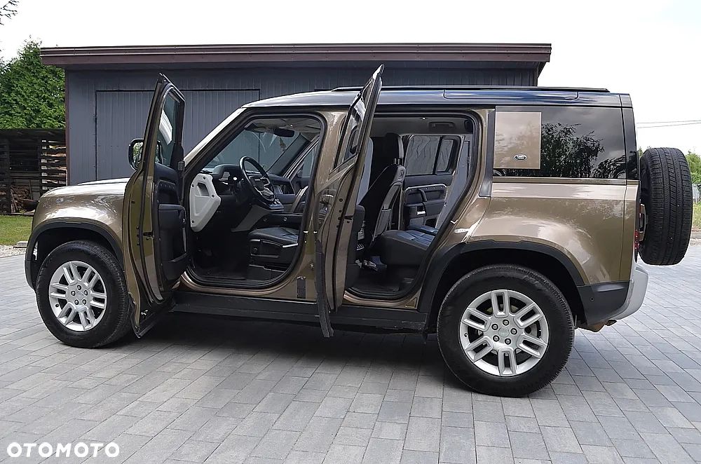 Land Rover Defender 2.0 D240 S - 12