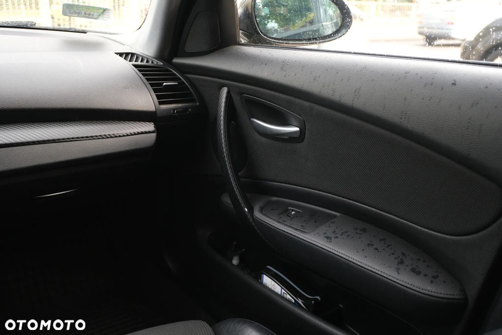 BMW Seria 1 118d - 19
