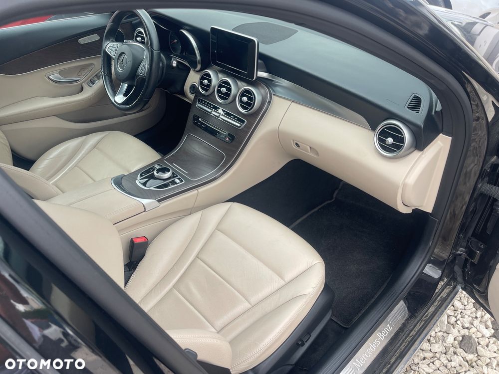 Mercedes-Benz Klasa C - 32
