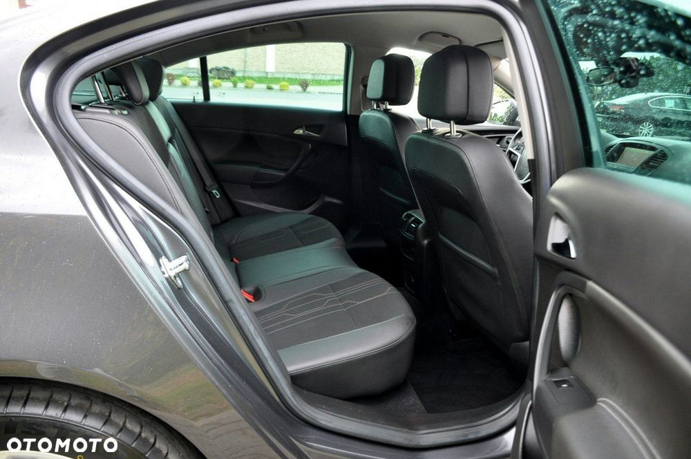 Opel Insignia - 19