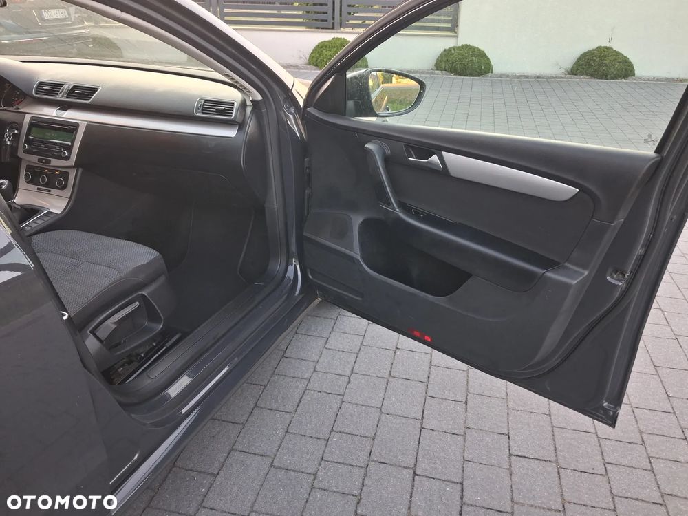 Volkswagen Passat 1.6 TDI BlueMotion - 15