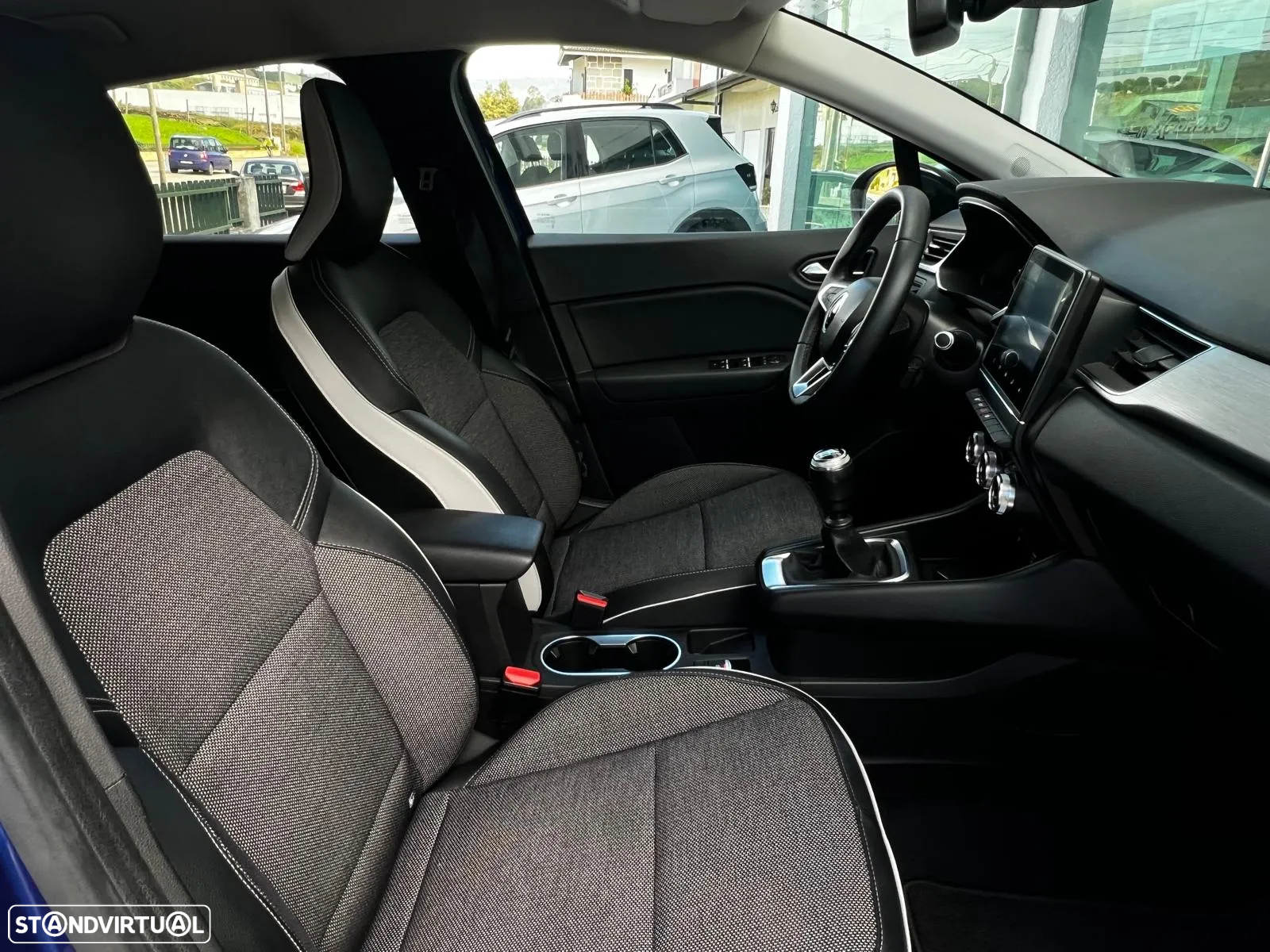 Renault Captur 1.0 TCe Exclusive - 17