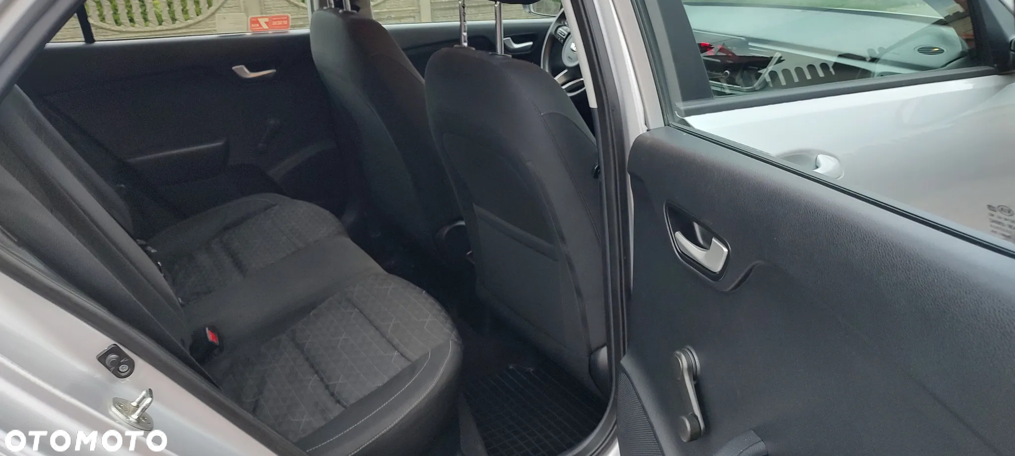 Kia Rio 1.2 Business Line - 9