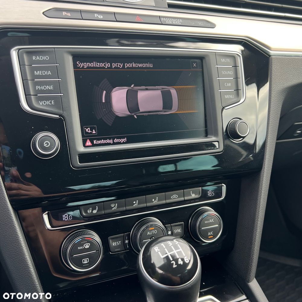 Volkswagen Passat 2.0 TDI BMT Highline - 35