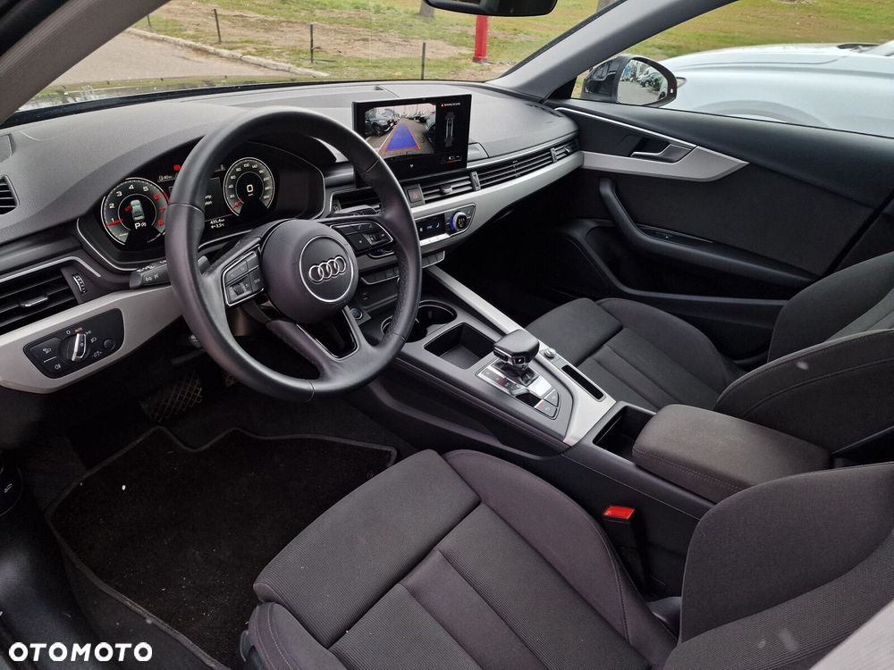 Audi A4 Limousine - 9