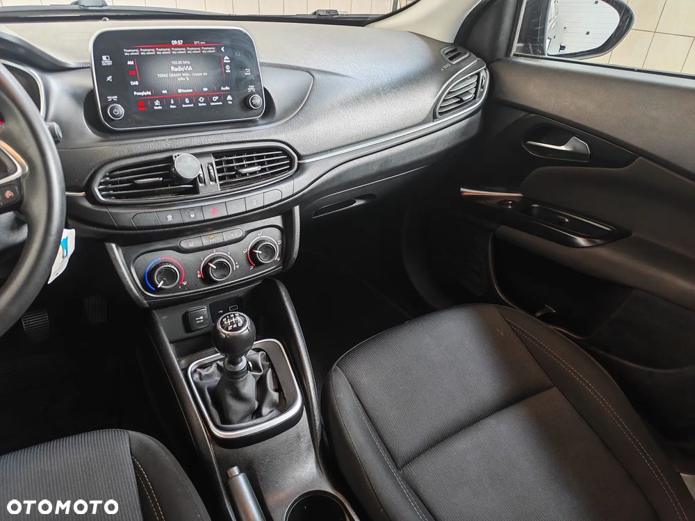 Fiat Tipo 1.4 T-Jet Easy - 11